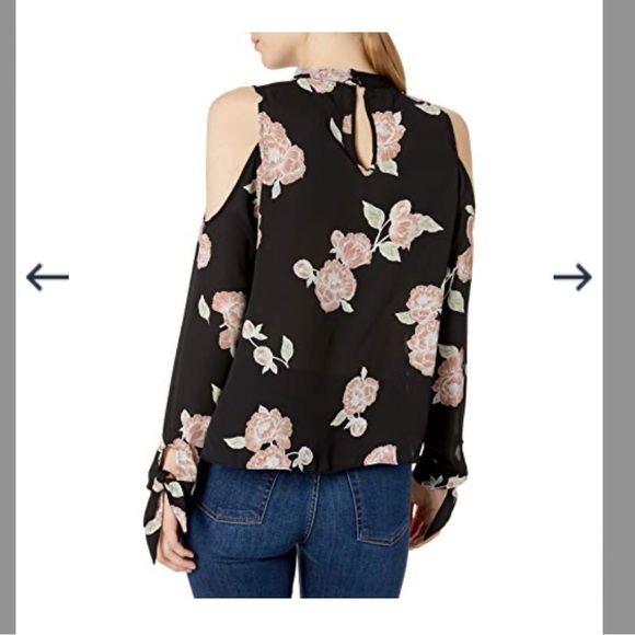 Cupcakes and Cashmere Floral Blouse - Picture 3 of 5